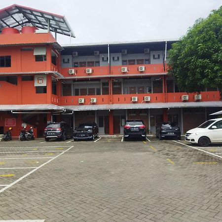 Hotel Oyo 92098 Kost Orange Syariah Makassar Esterno foto