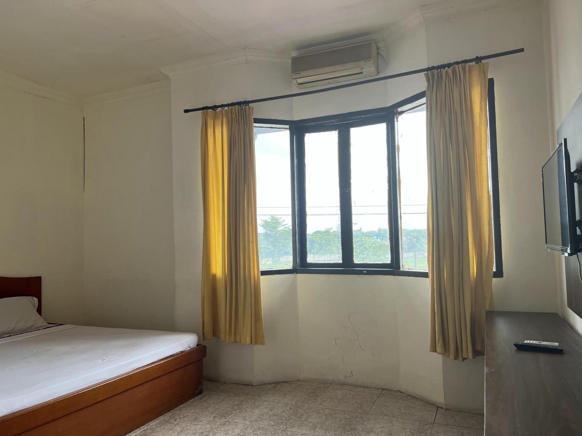 Hotel Oyo 92098 Kost Orange Syariah Makassar Esterno foto