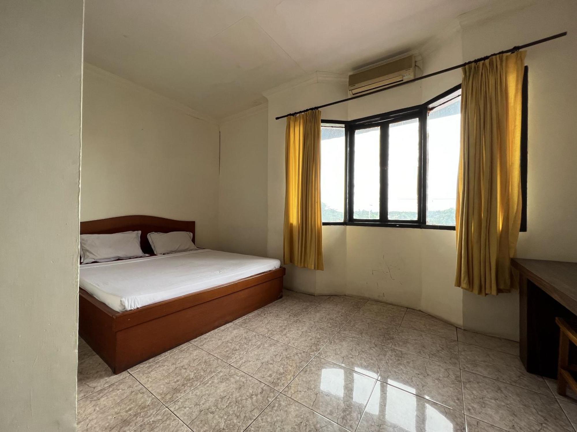 Hotel Oyo 92098 Kost Orange Syariah Makassar Esterno foto